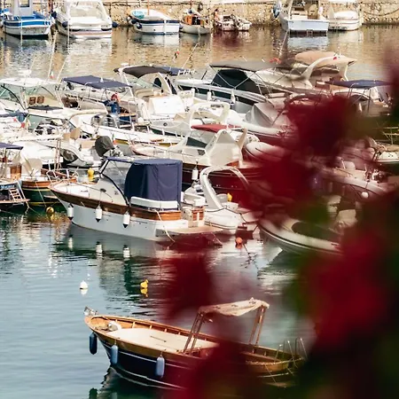 Residenza D'epoca La Corallina Aparthotel 4*